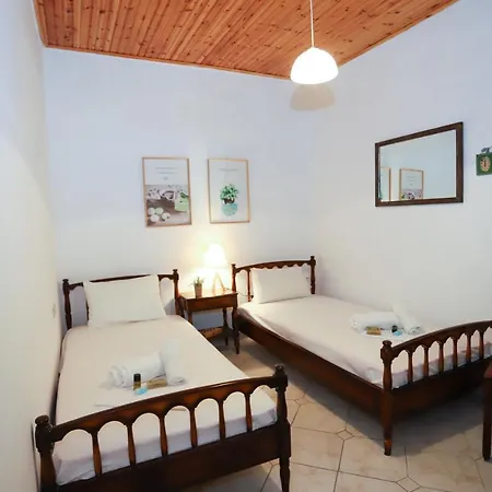 아파트 Family House At Corfu Town *